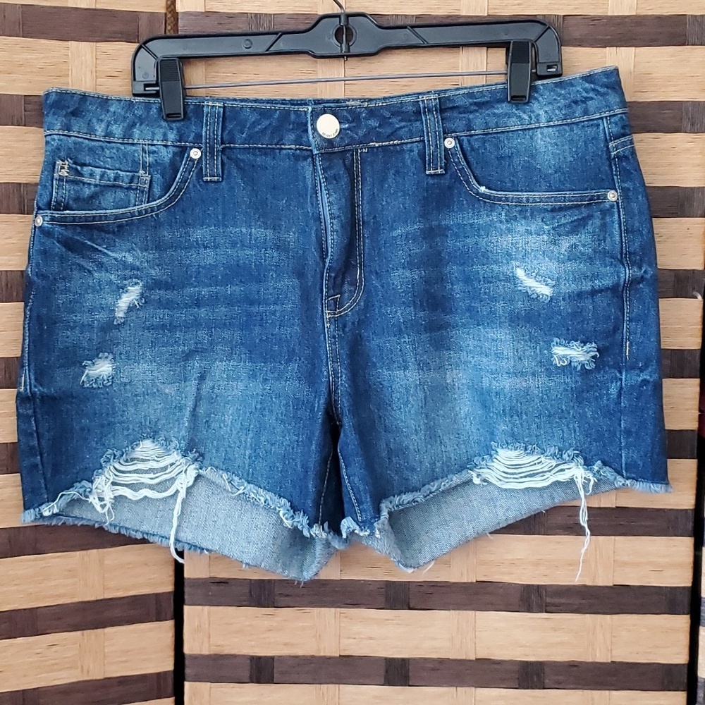 Seven7 weekend shorts